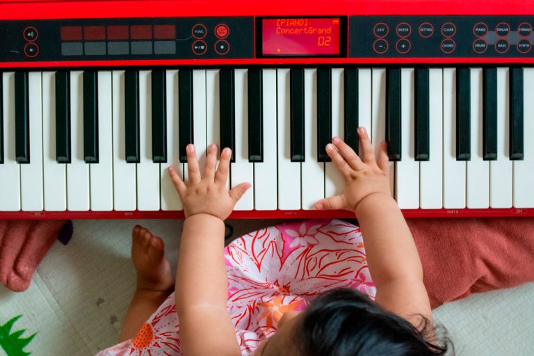 Introducing Music into Your Baby’s Life: The Experience with a Real Piano