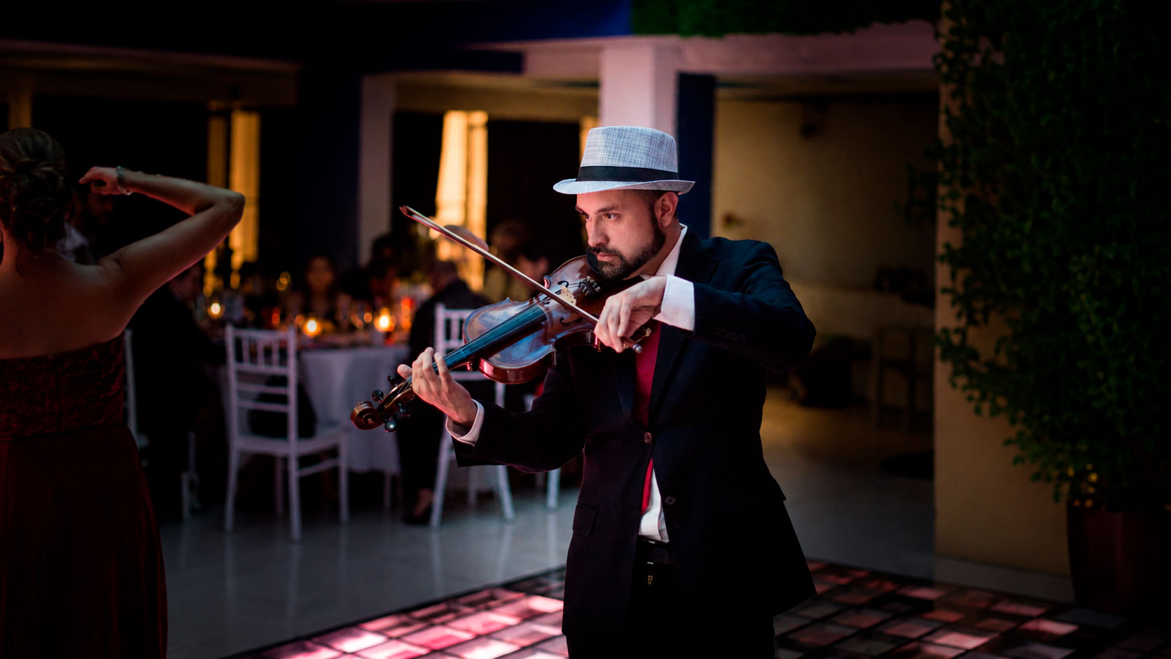 profesor-violin-cancun.jpg